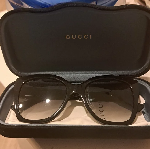 REDUCED!  Gucci Women's Black Sunglasses - Picture 3 of 4